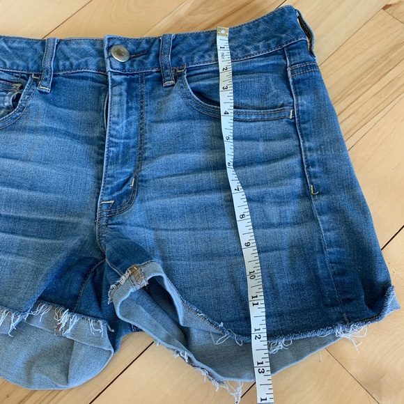 AE super stretch light wash denim shorts size 6 - Picture 6 of 6